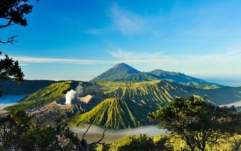 Aventura Doble Volcán: Cráter Ijen y Tour en Grupo Bromo (2D1N)