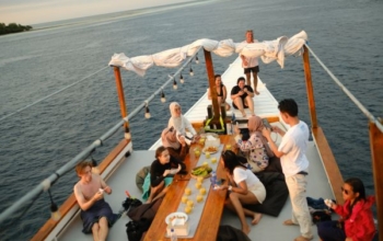 Alquiler de barco económico en Komodo.
